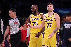 开云体育-ESPN：湖人应更多利用詹姆斯&amp;东契奇挡拆 骑士时LBJ&amp;欧文挡拆更多